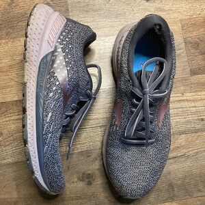 Brooks Women's Gray Running/ Hospital Shoes